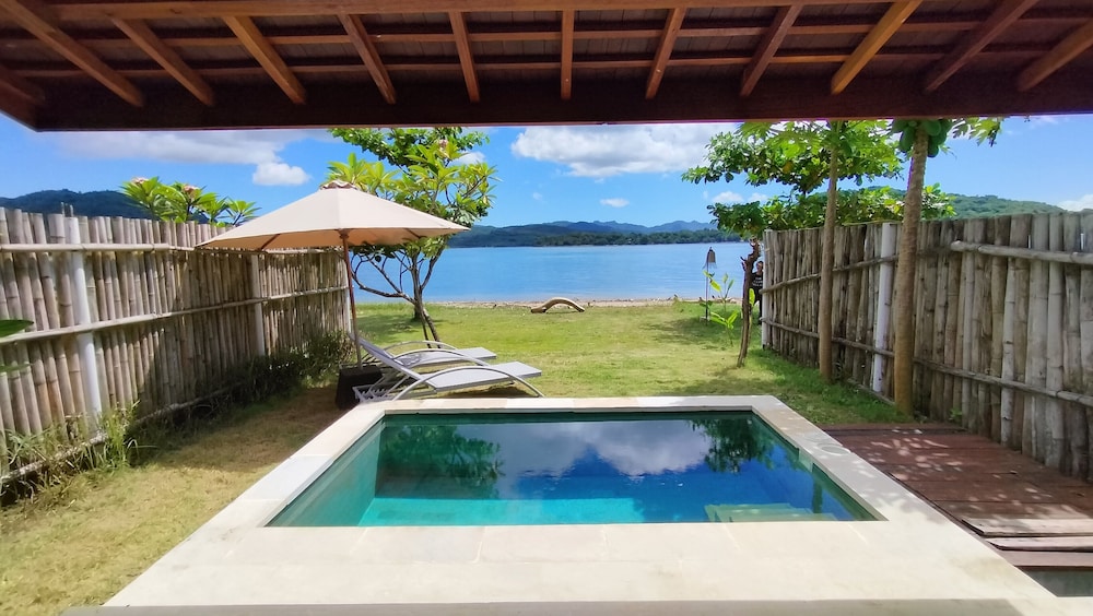 Exclusive Suite, 1 King Bed, Private Pool, Oceanfront
