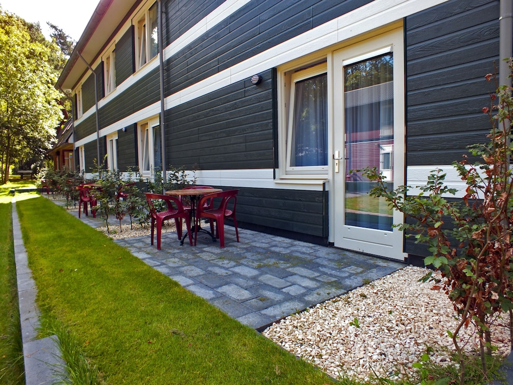 Standard Double or Twin Room, 2 Twin Beds, Terrace, Garden View photo 2