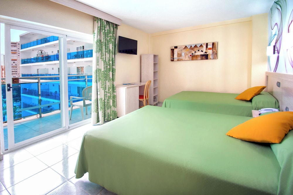 Double Room, Terrace (3 Adults + 1 Children)