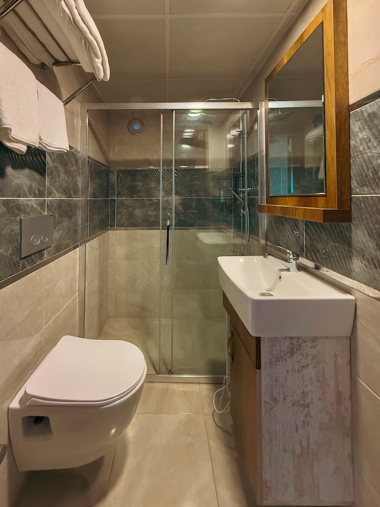 Exclusive Double Room, Balcony, Partial Sea View photo 3
