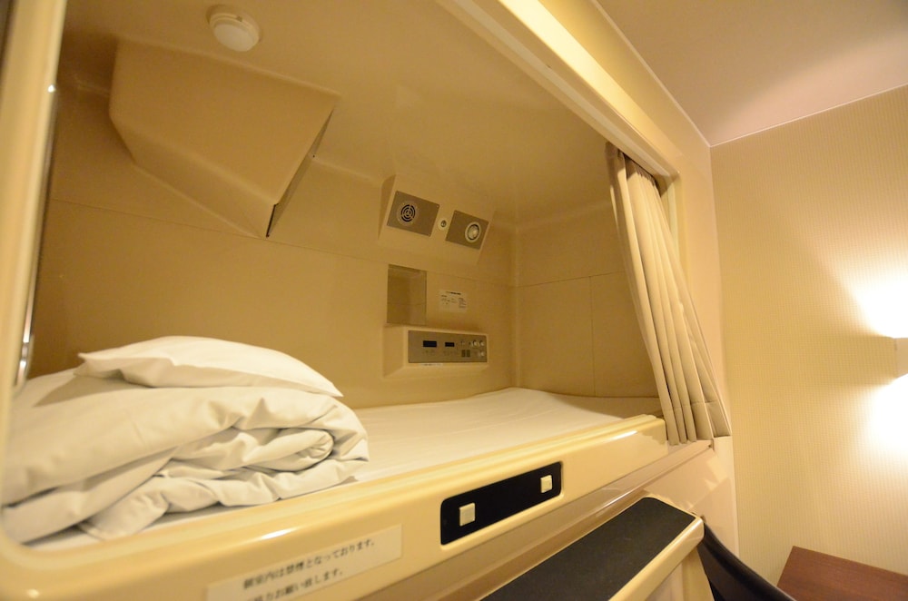 Private Capsule Room, 1 Twin Upper Bed photo 3