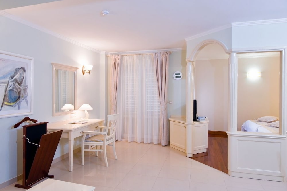 Delux Studio Apartment, Balcony photo 2