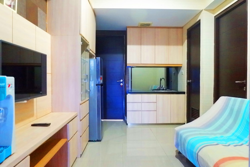 Room - Photo 9