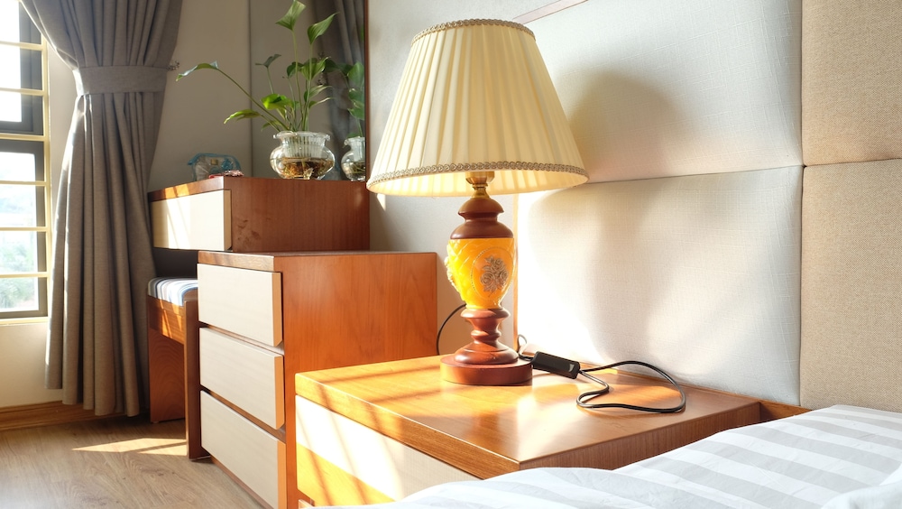 Luxury Studio Suite, 1 King Bed, Kitchen, Park View photo 3