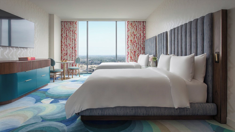 Room, 2 Queen Beds, Balcony