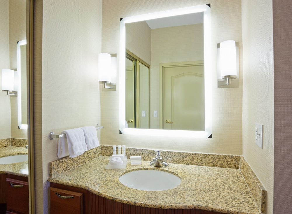 Suite, Accessible, Non Smoking - Photo 4