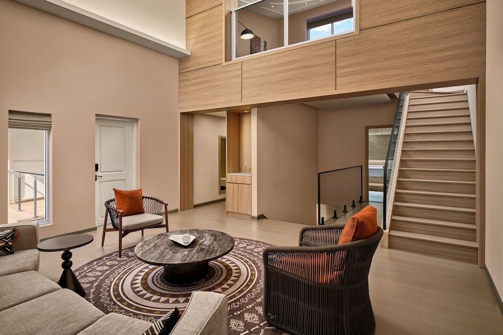 Suite, 1 Bedroom photo 2