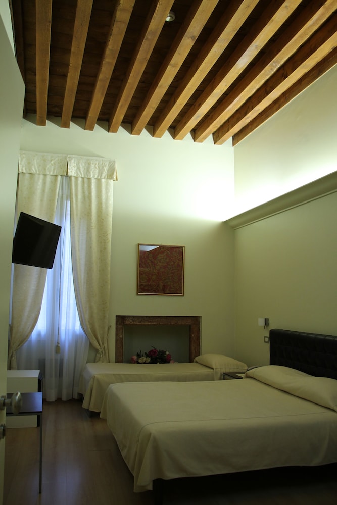 Quadruple Room photo 2