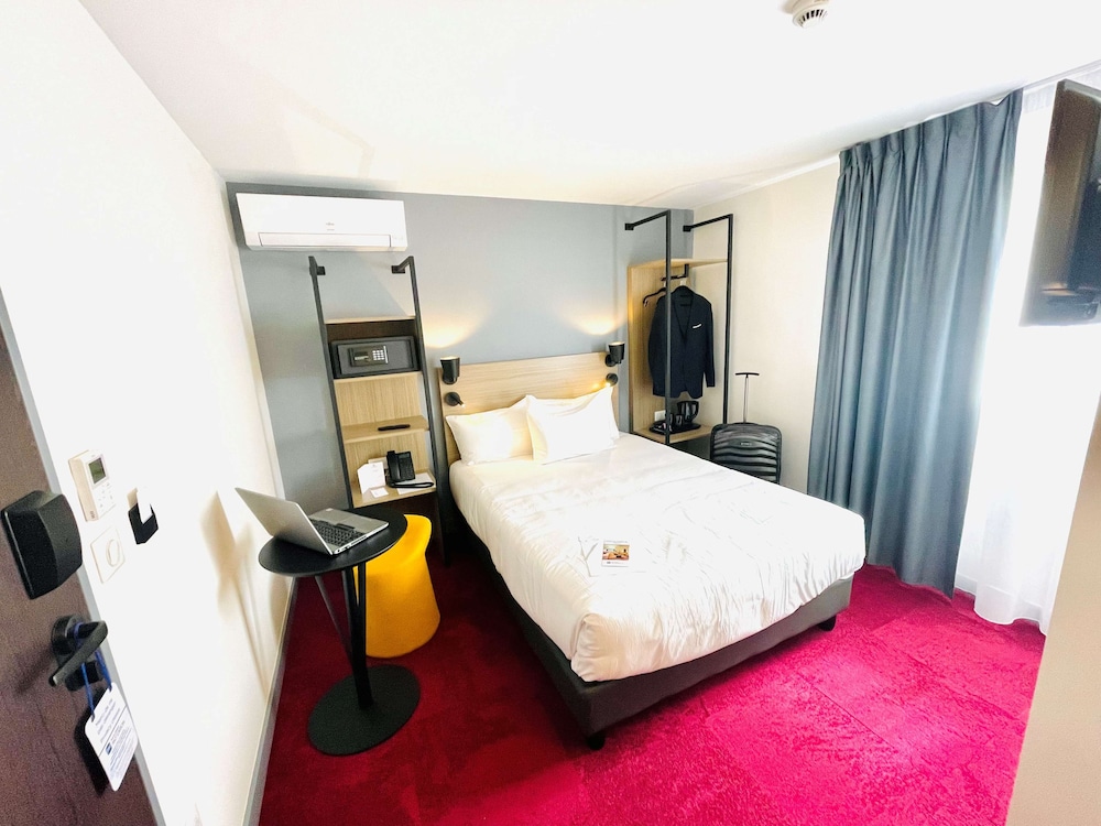 Standard Room, 1 Double Bed, Non Smoking - Photo 1