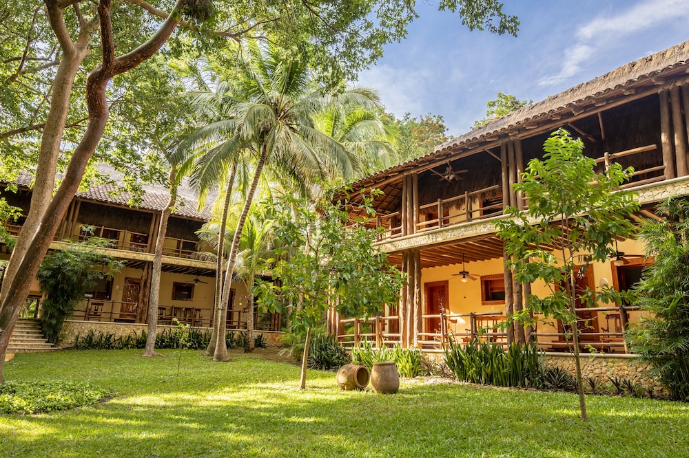Royal mayan bungalow - Photo 2