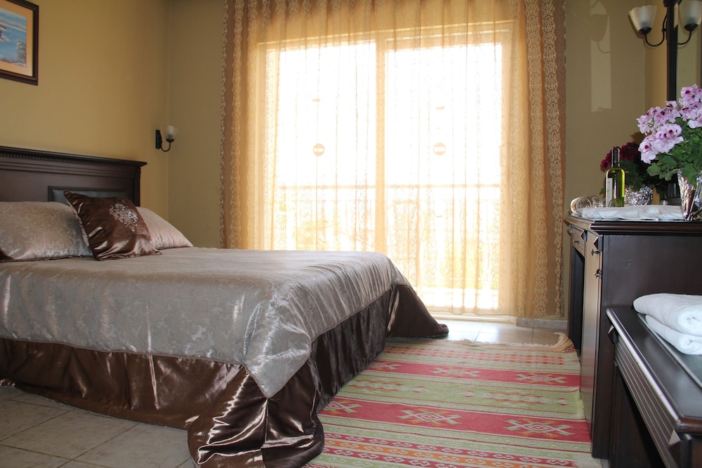 Comfort Single Room, 1 Double Bed, Non Smoking, Pool View