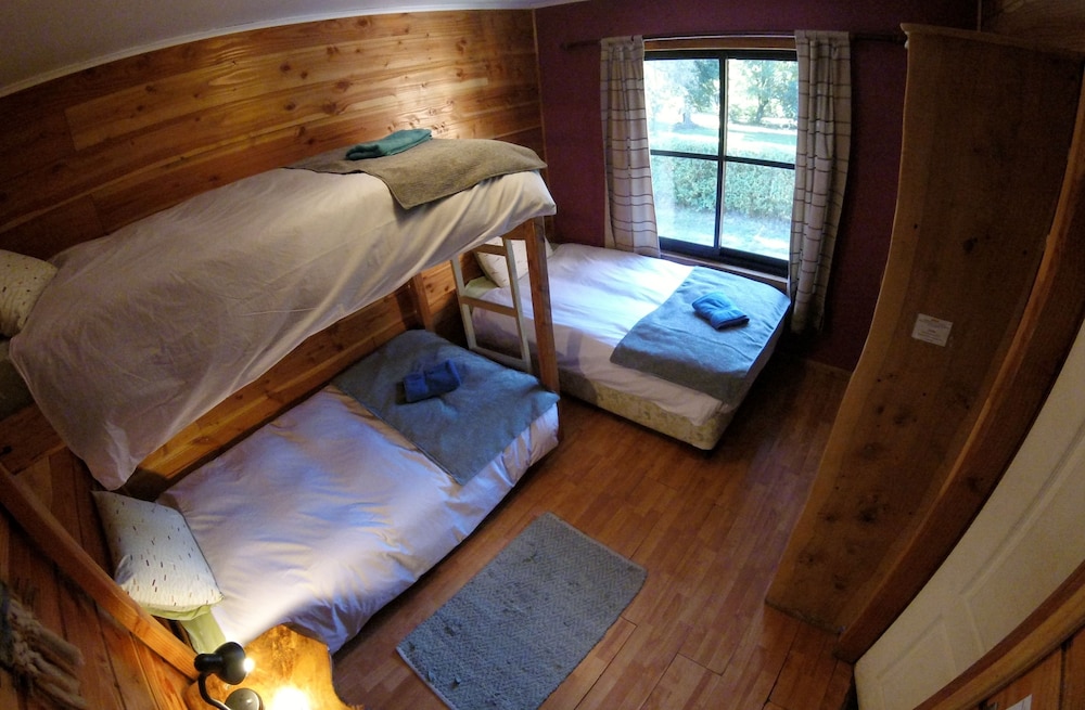 Basic Triple Room photo 2