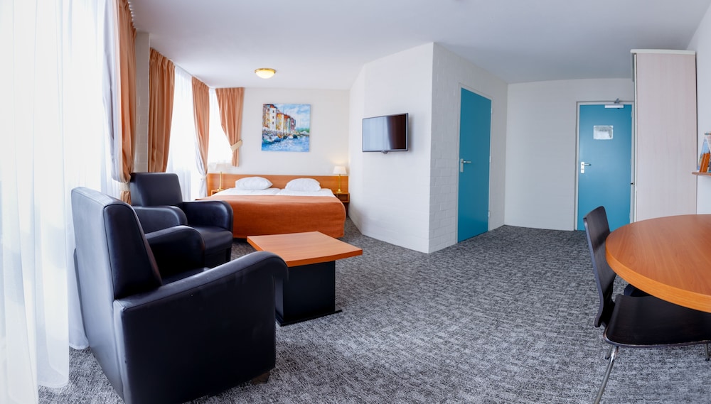 Comfort Twin Room, Lake View photo 1