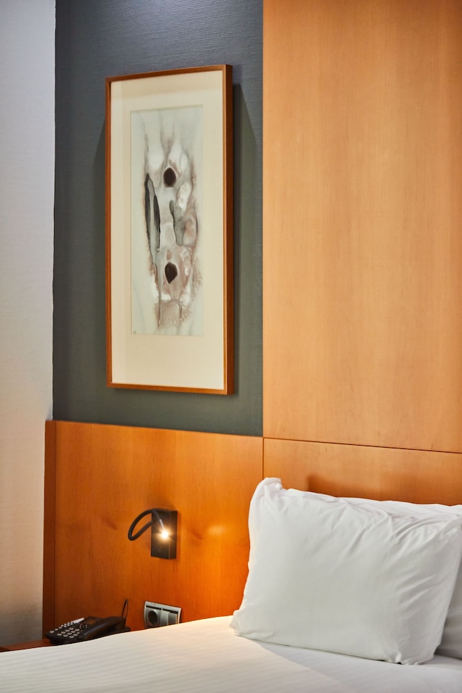 Deluxe Room - Photo 3