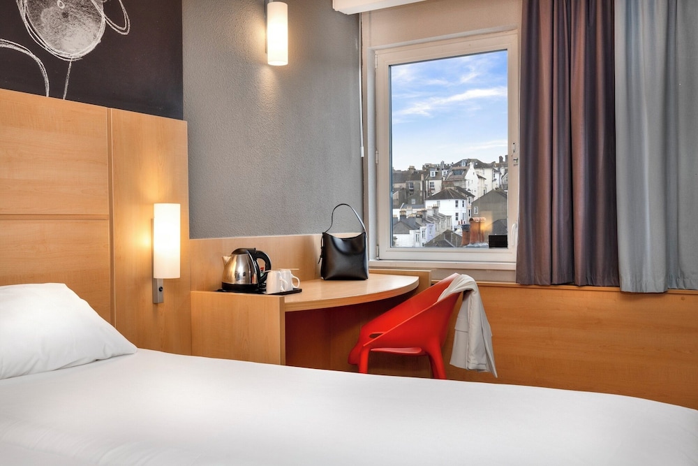 Standard Room, 2 Twin Beds, Accessible photo 2