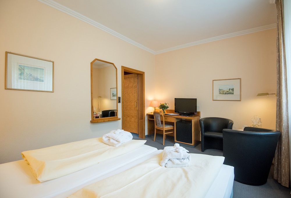 Basic Double Room photo 2