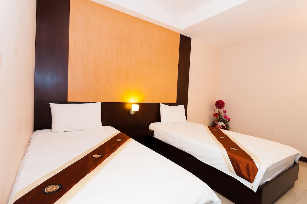Standard Twin Room, 2 Twin Beds photo 2
