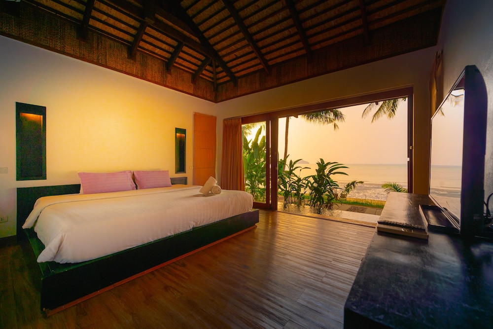 Baan Sod Sai Thani Pool (Villa)