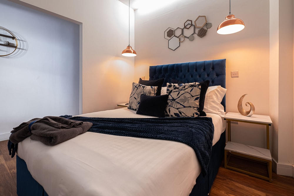 Executive Apartment, Ensuite, City View (Apt 3) - Photo 5