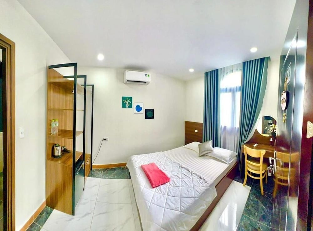 Panoramic Room