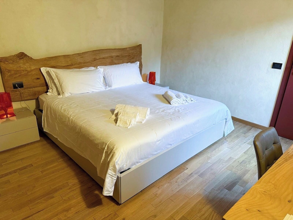 Double Room, Air conditioning, Courtyard View photo 1