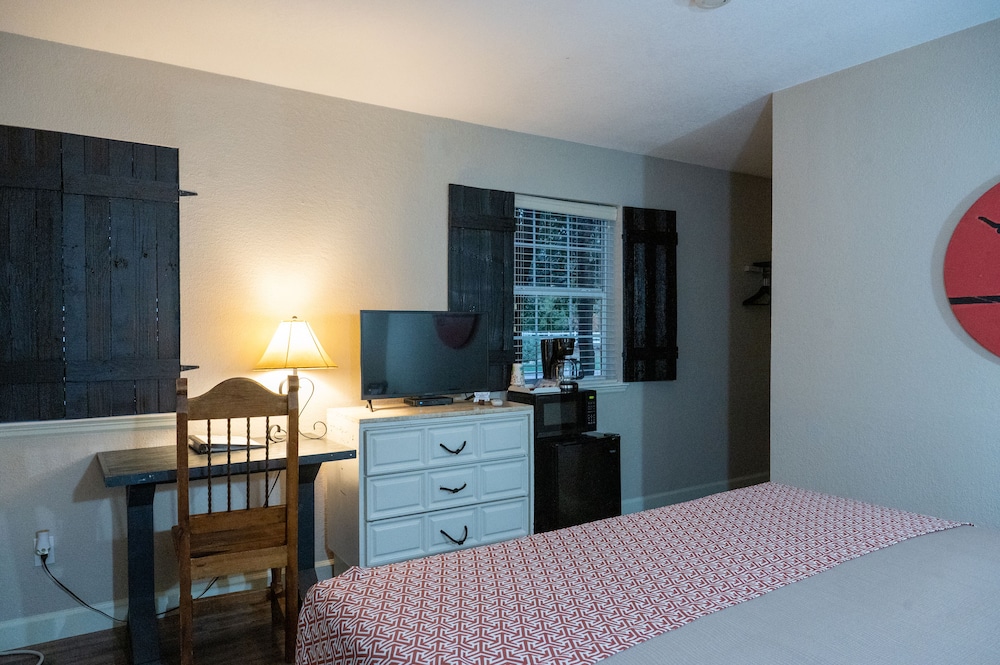Room, 1 King Bed, Accessible, Non Smoking photo 3