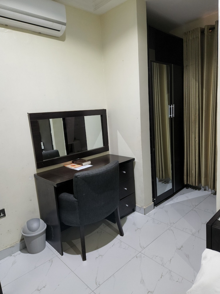 Deluxe Room - Photo 2