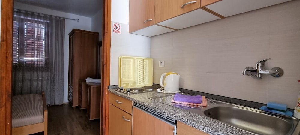 Apartment (Mark - 10 m from sea - A4(2+2))