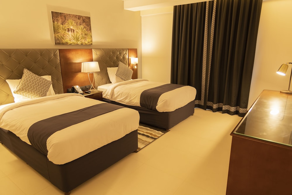 Suite, Multiple Beds - Photo 3