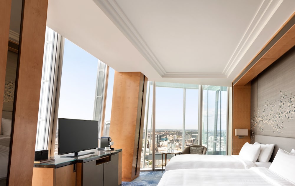 Deluxe Room, 2 Twin Beds, City View photo 3