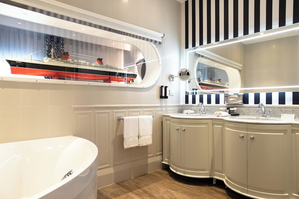 Panoramic Suite, 1 Bedroom, 2 Bathrooms, Sea View