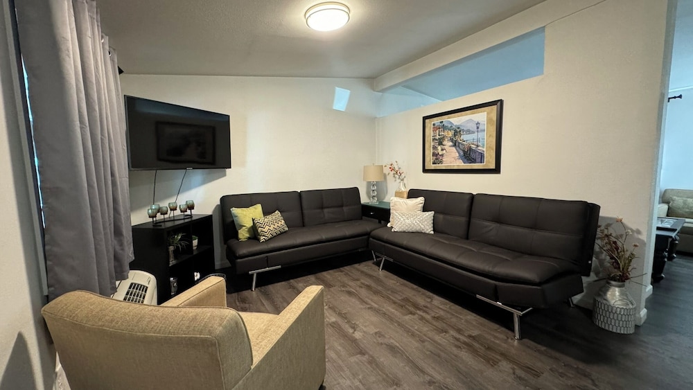 Deluxe Studio Suite photo 1