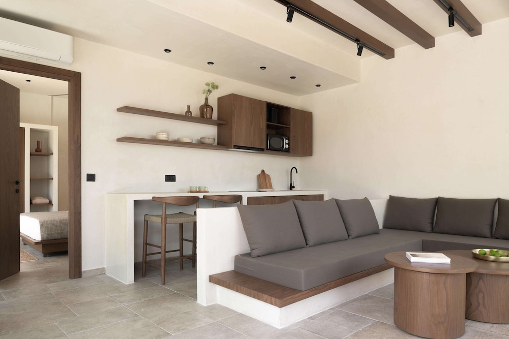 Hilltop Suite Private pool - Garden or Side Sea View- Adults Only - Photo 5