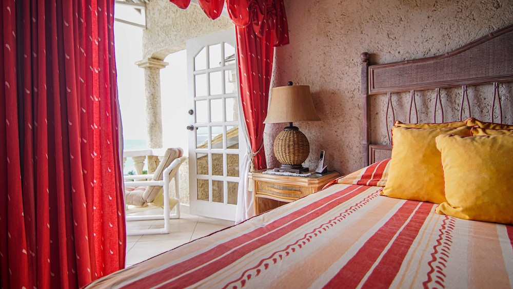 Exclusive Villa, 1 Bedroom, Ensuite, Beach View photo 3