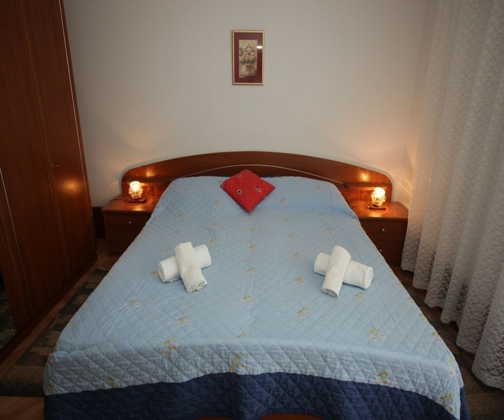 Apartment (Rada - 150 m from the sea - A1(6))