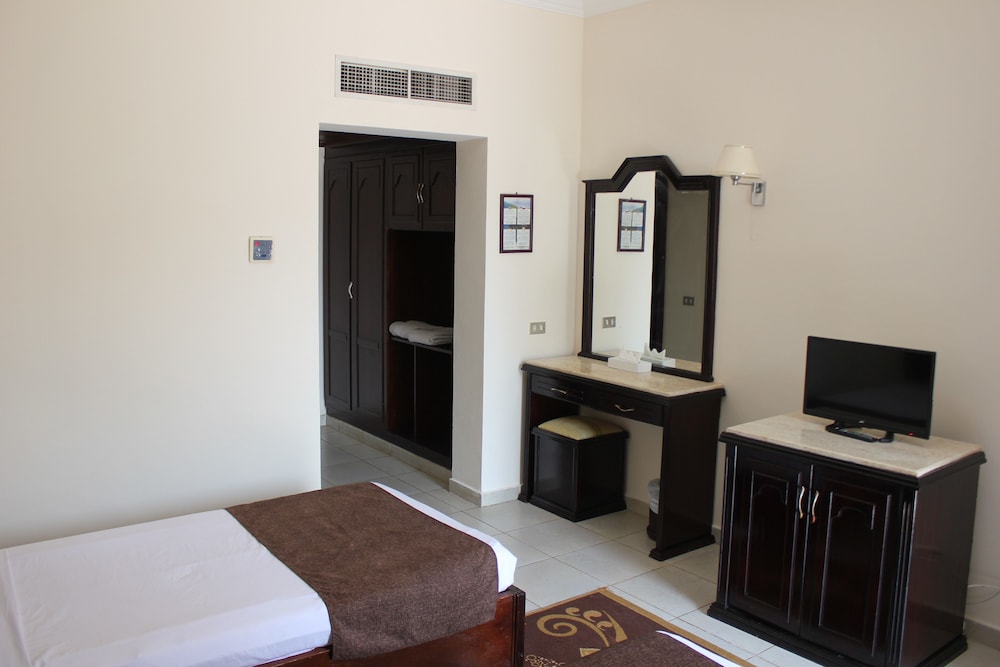 Standard Twin Room , Garden View