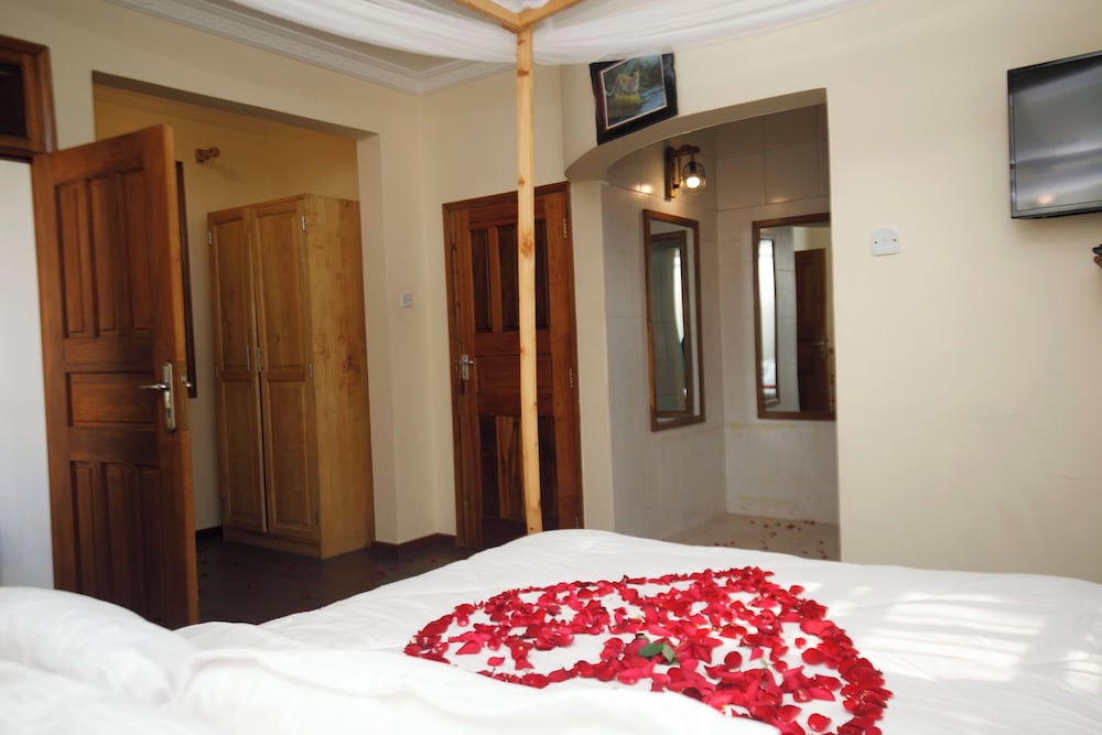 Basic Triple Room