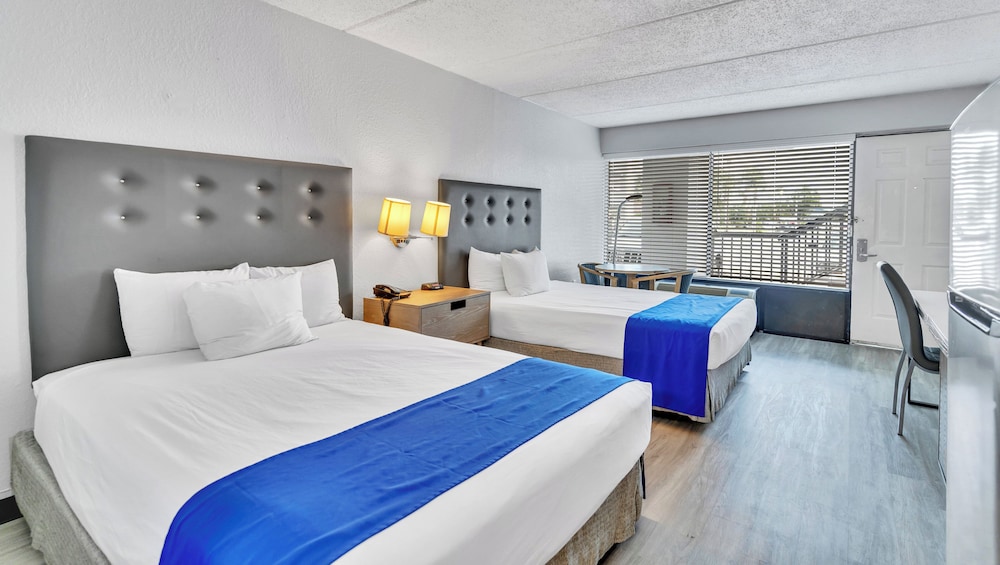 Standard Room, 2 Queen Beds, Non Smoking, Kitchenette - Photo 1