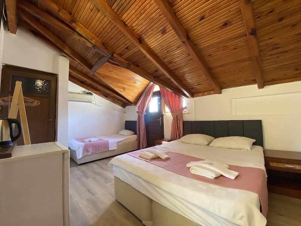 Standard Room photo 1
