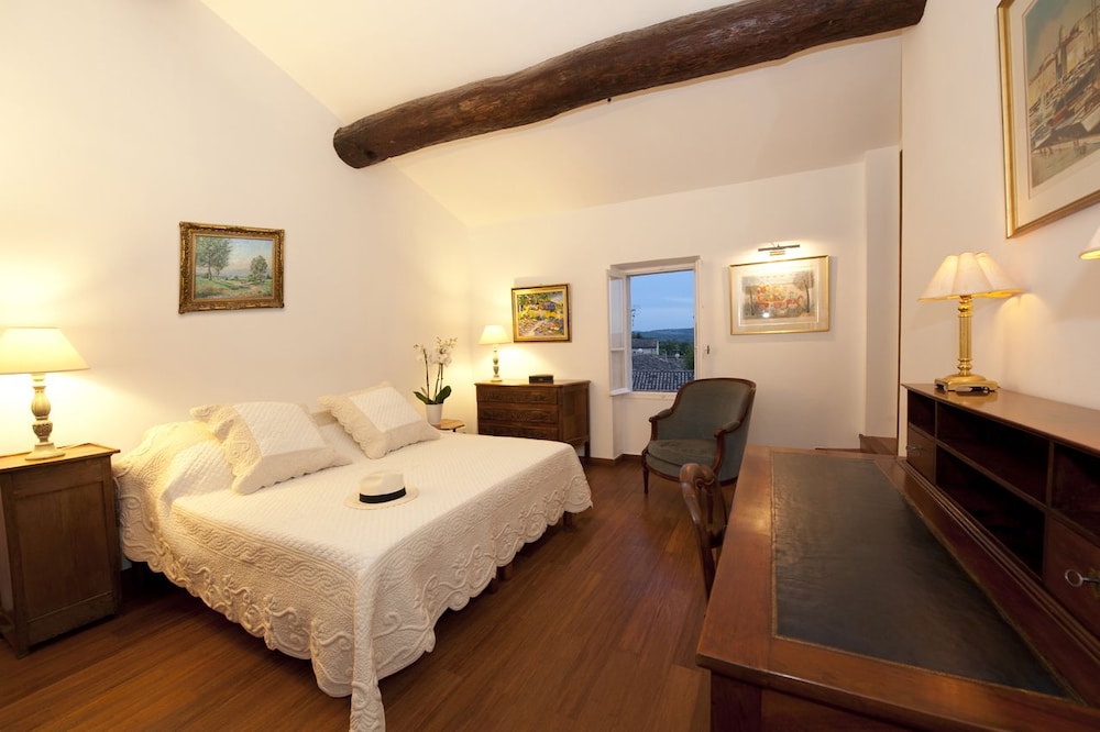 Double Room (Turquoise)