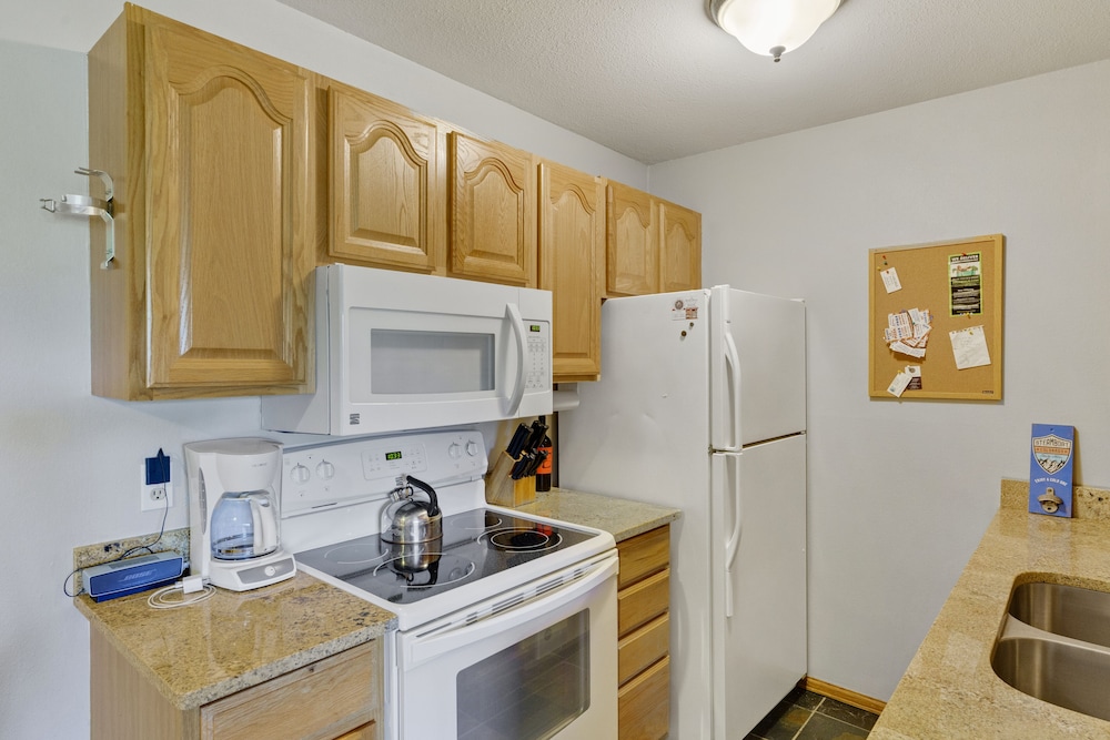 Suite, 2 Bedrooms photo 2