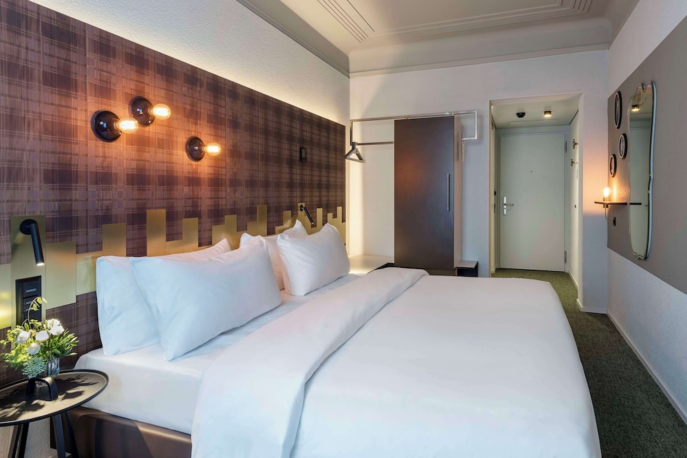 Superior Room thumbnail 6