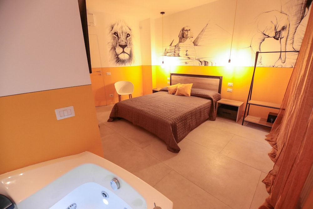 Studio Suite (Africa) photo 2