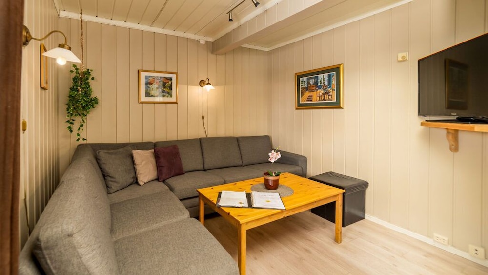 Deluxe Cabin photo 3