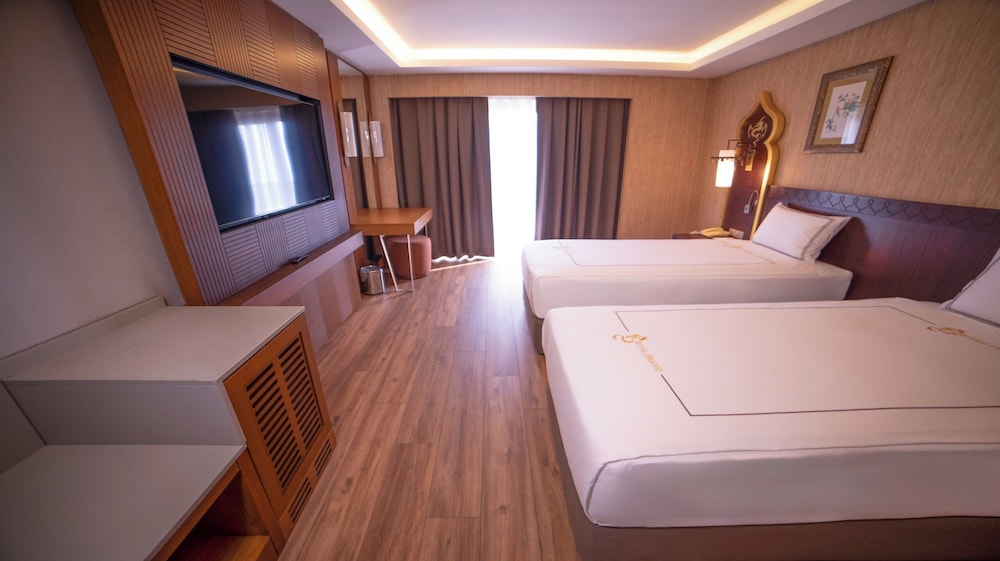 Suite (King) photo 2