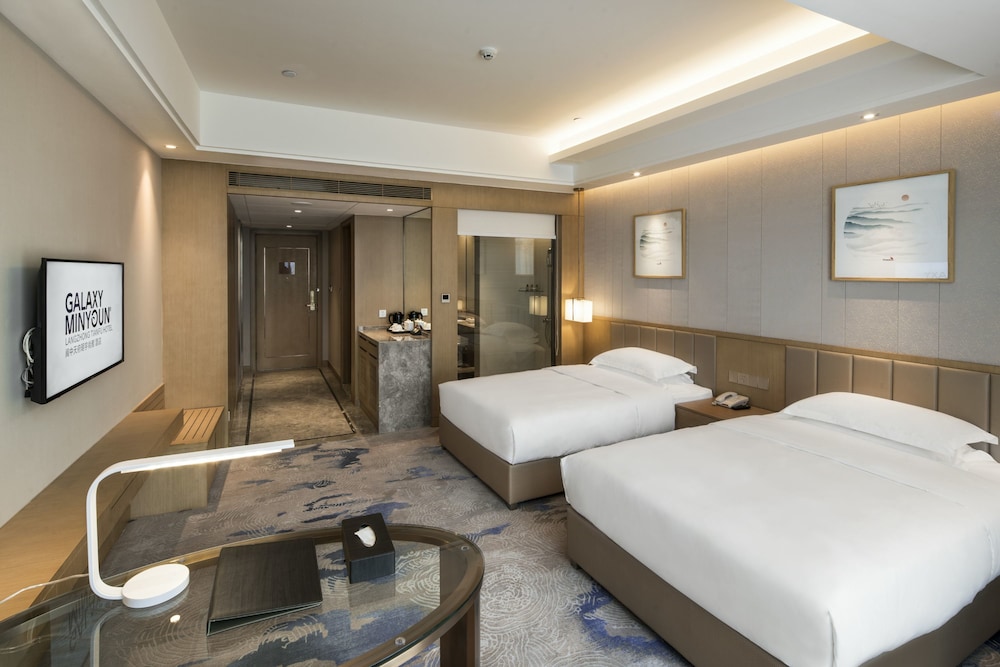 Galaxy Room, Lake View photo 3