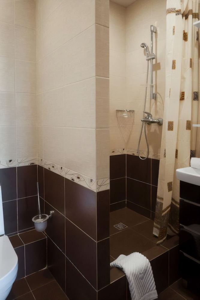 Standard Double or Twin Room photo 3
