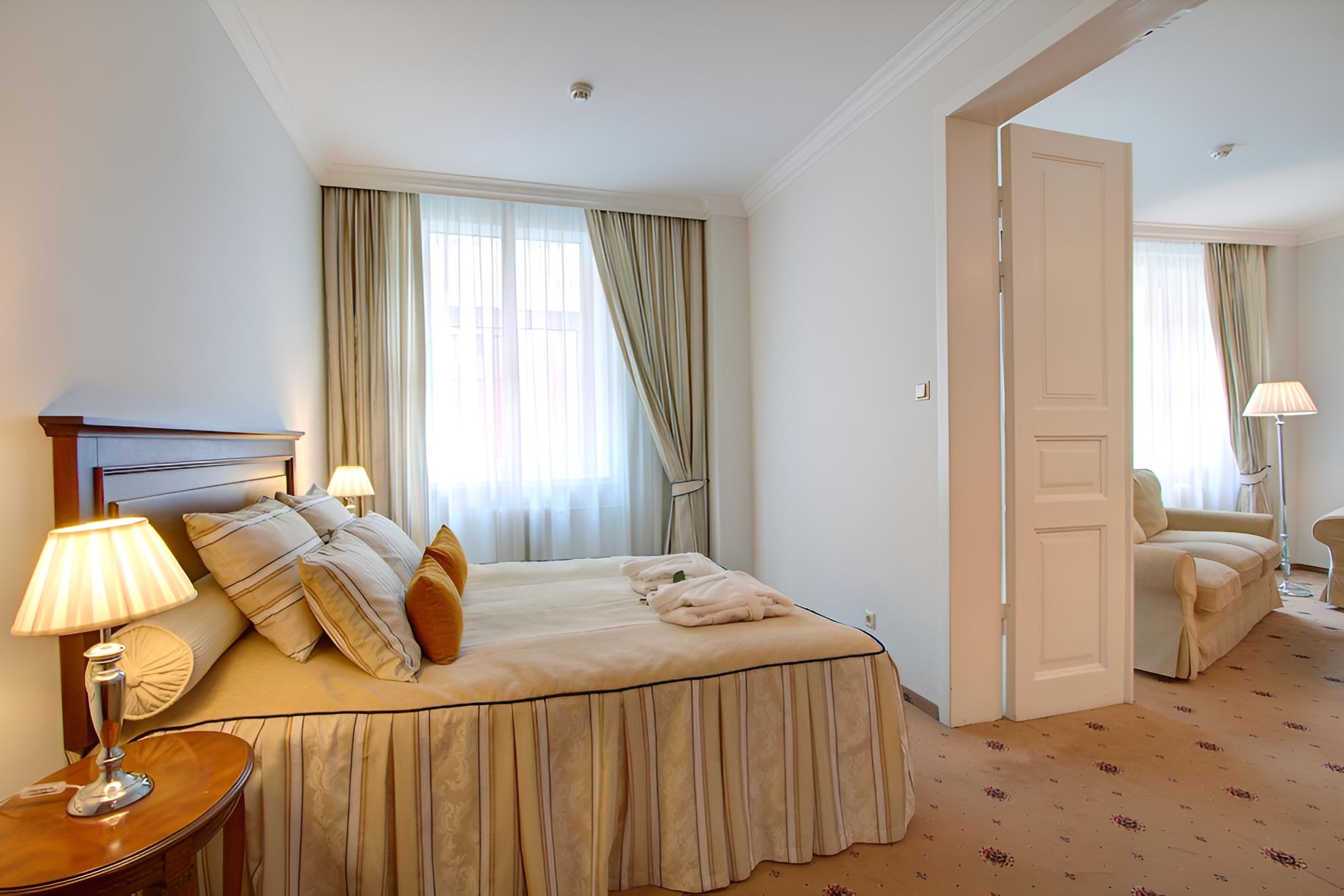 Romantic Suite photo 2