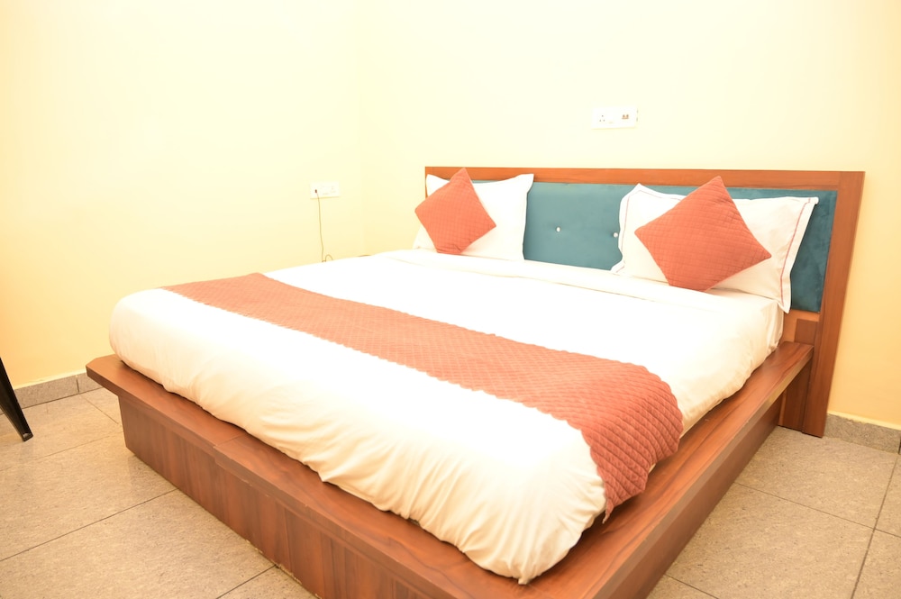 Deluxe Double or Twin Room photo 2