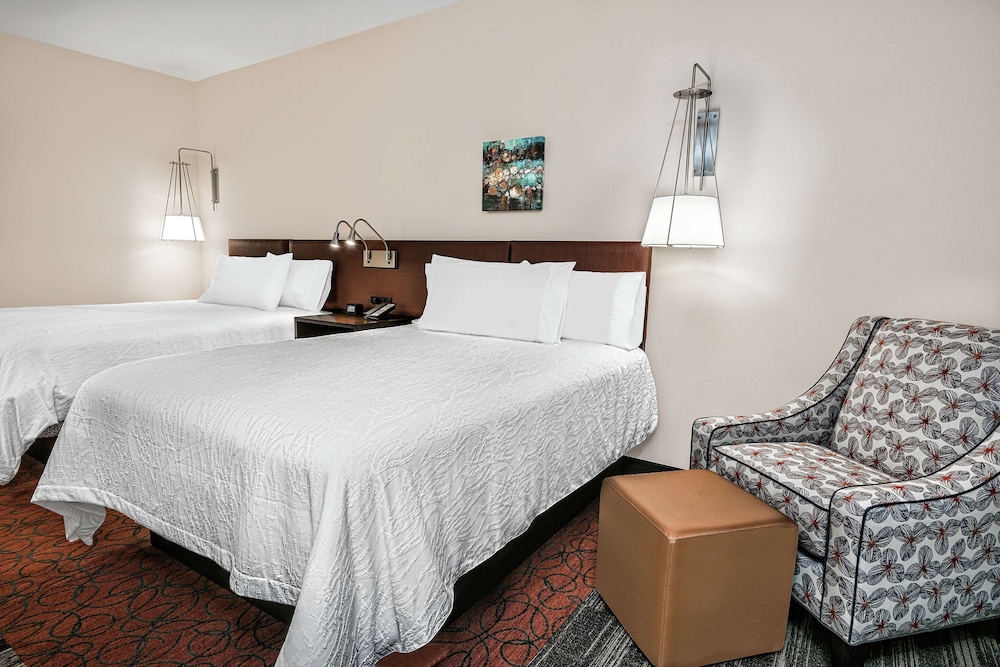 Room, 2 Queen Beds, Accessible, Non Smoking (with bathtub)